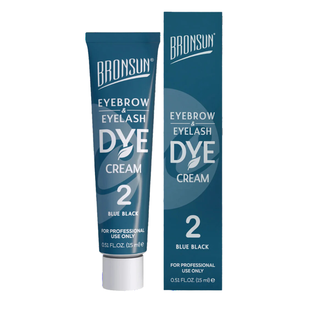 Cejas y pestañas teñidas con el color intenso de la crema tintura BRONSUN - hasta 7 semanas de duración