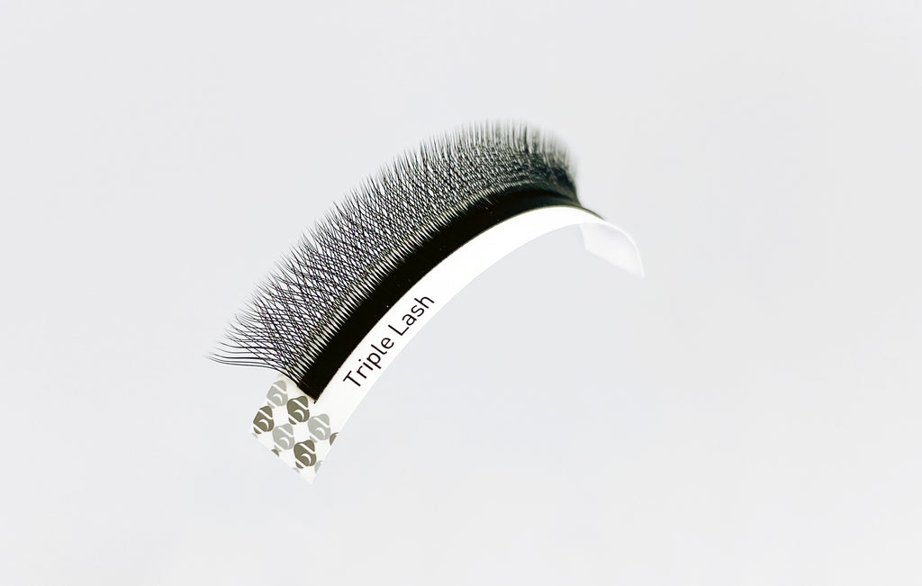 Extensión de pestaña Triple Lash- Volumen Tecnológico Curvatura C