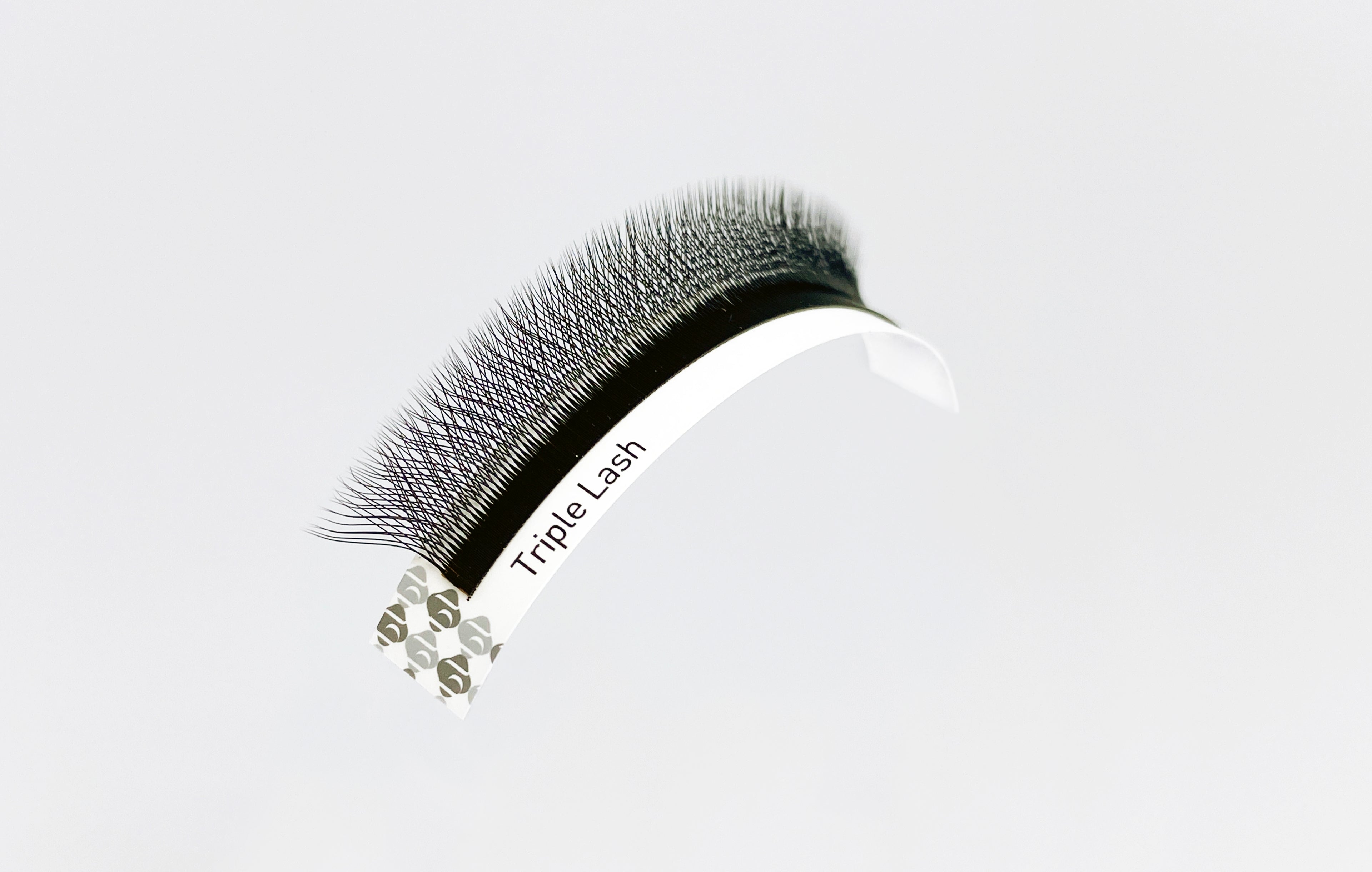 Extensión de pestaña Triple Lash- Volumen Tecnológico Curvatura C