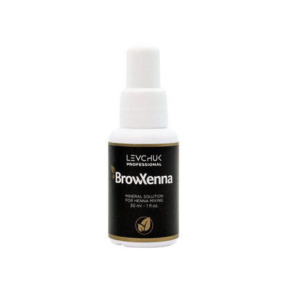 Mineral solution for henna mixing 30 ml, BrowXenna
activador profesional y puro, formulado para mezclar con henna de cejas, que potencia la pigmentación y duración sin impurezas.